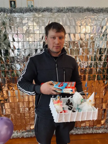 Клуб деревни Нены, награждение участников конкурса "Новогодняя игрушка" и участников кружка "Капитошка"